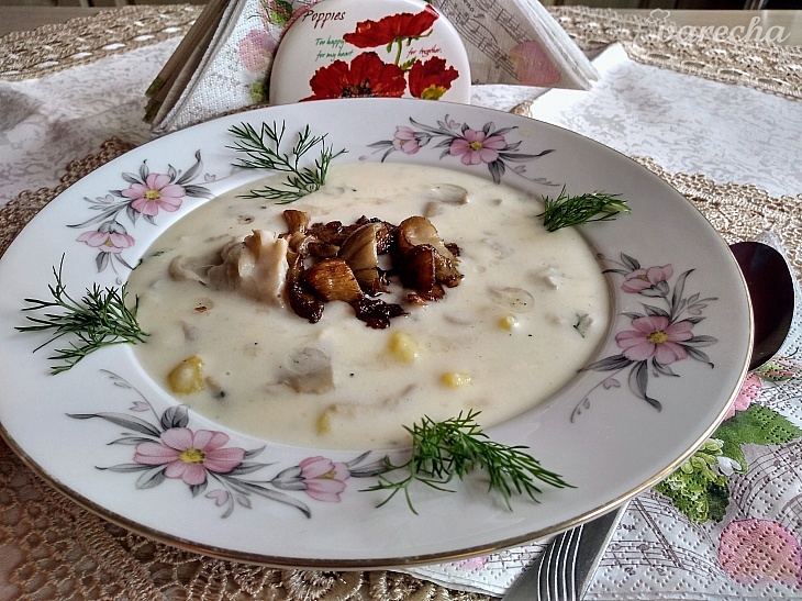 Hlivová smotanová polievka s chipsami (fotorecept)
